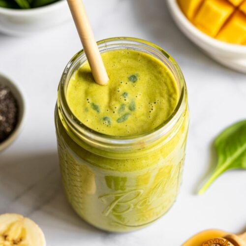 Spinach Mango Delight Smoothie A Tropical Green Powerhouse in a Glass